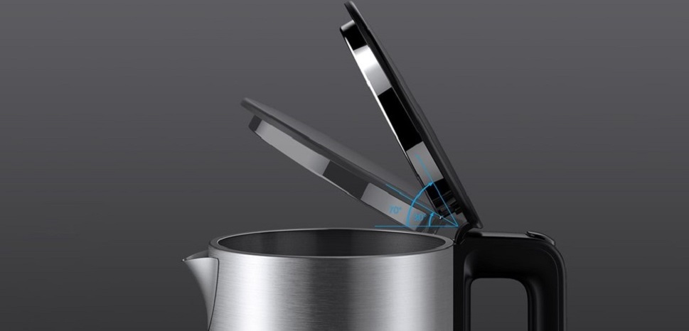 крышка откидывается под углом 70 градусов