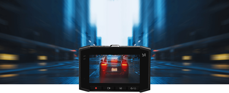 записывает видео с разрешением 2,7К при 30 кад./с, а также ролики Full HD при 60 FPS